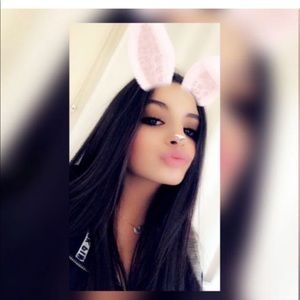 Meet your Posher, Darine